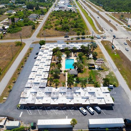 Warm Mineral Springs Motel North Port Exteriér fotografie