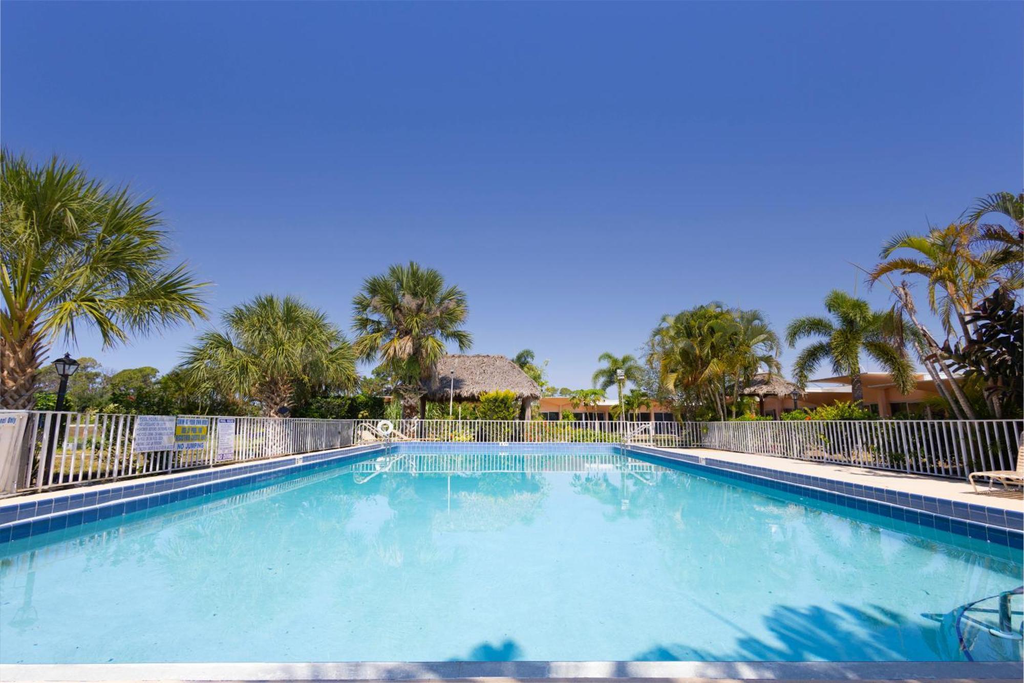 Warm Mineral Springs Motel North Port Exteriér fotografie