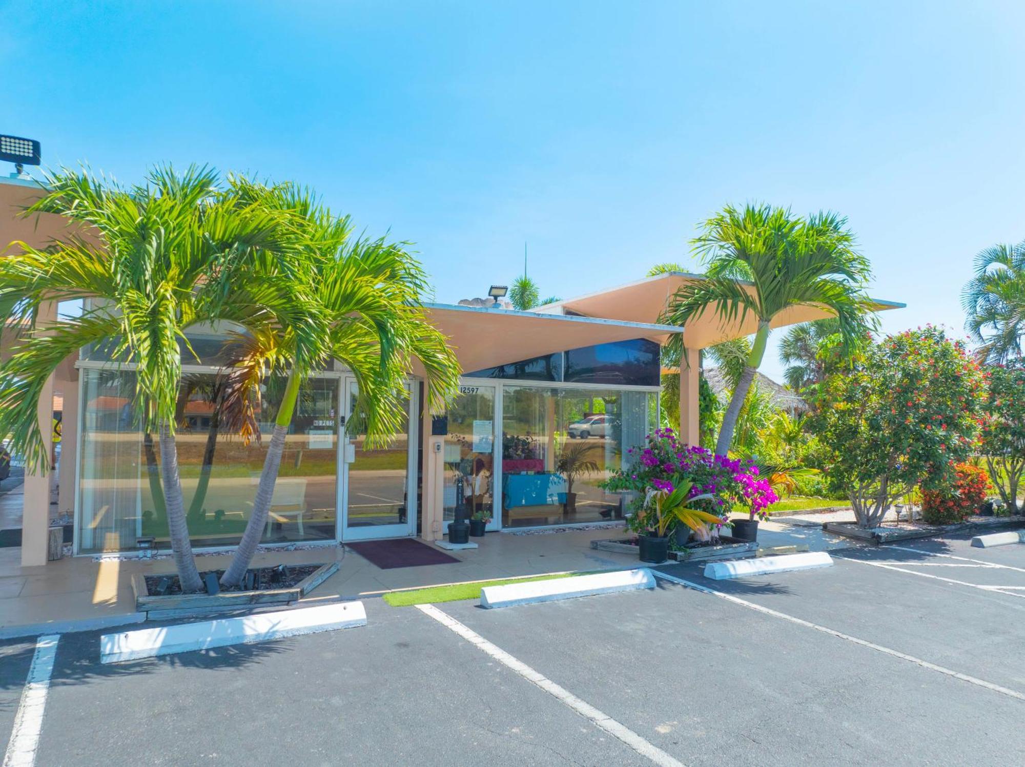 Warm Mineral Springs Motel North Port Exteriér fotografie