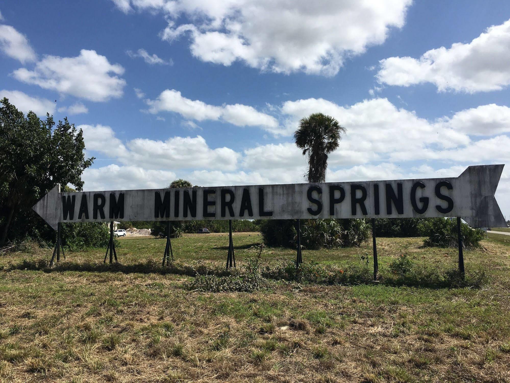 Warm Mineral Springs Motel North Port Exteriér fotografie