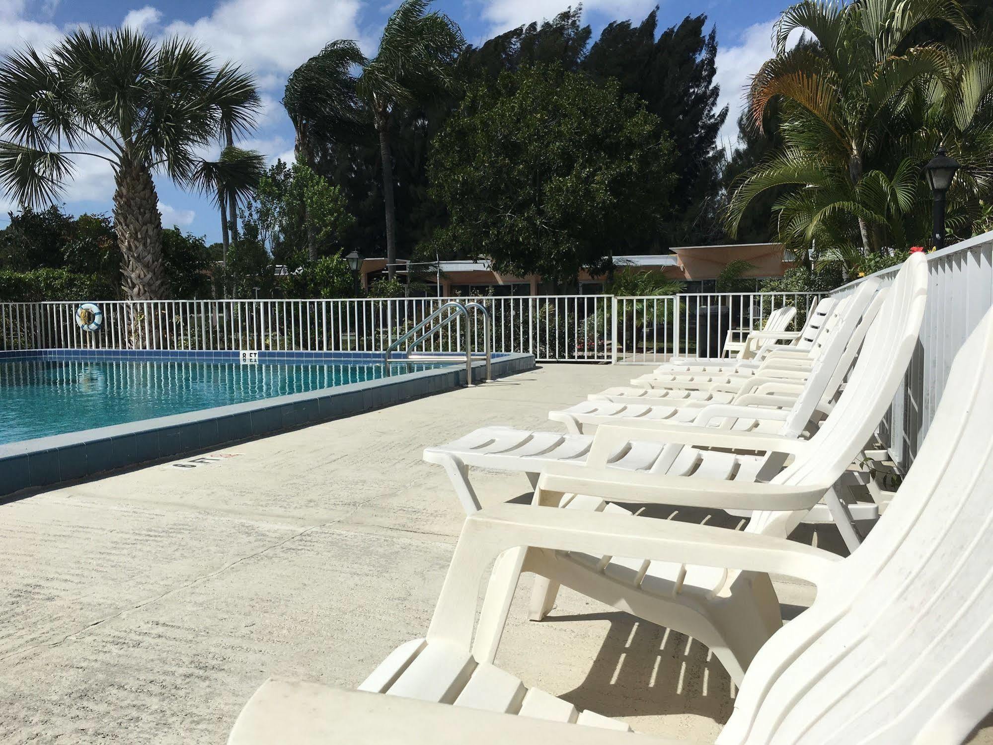 Warm Mineral Springs Motel North Port Exteriér fotografie